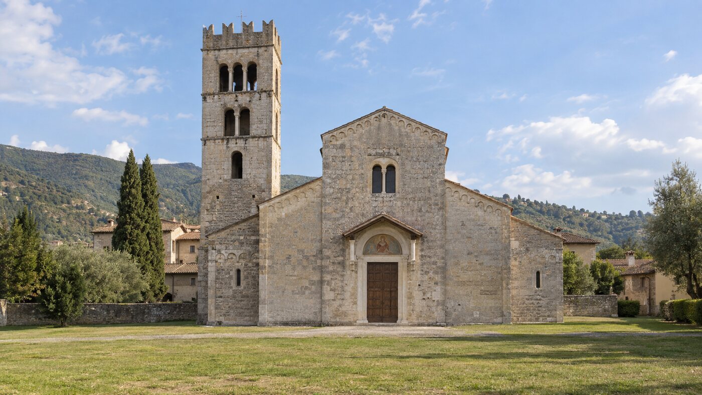 Veduta della Badia di San Pietro a Camaiore