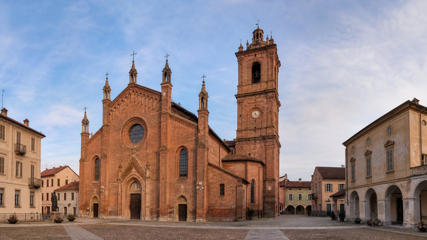 Veduta del Duomo di Santa Maria della Scala a Chieri