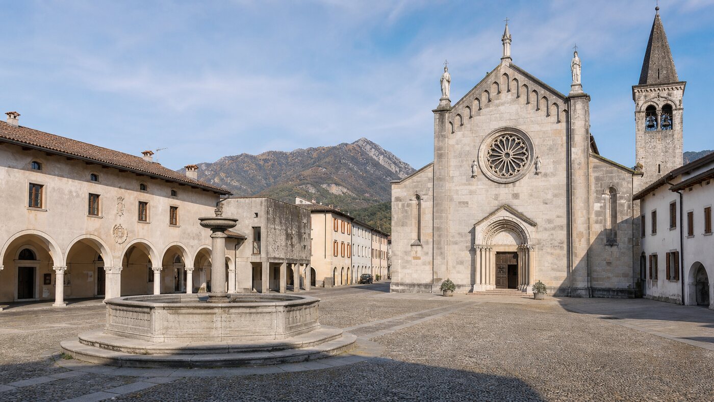 Veduta di Piazza Italia e del Duomo di San Mauro a Maniago