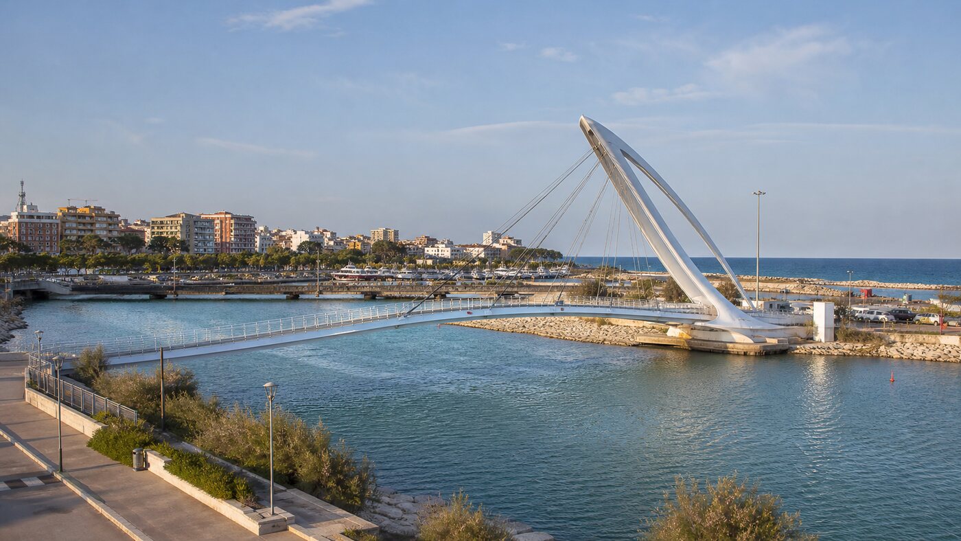 Veduta del Ponte del Mare alla foce del fiume Pescara