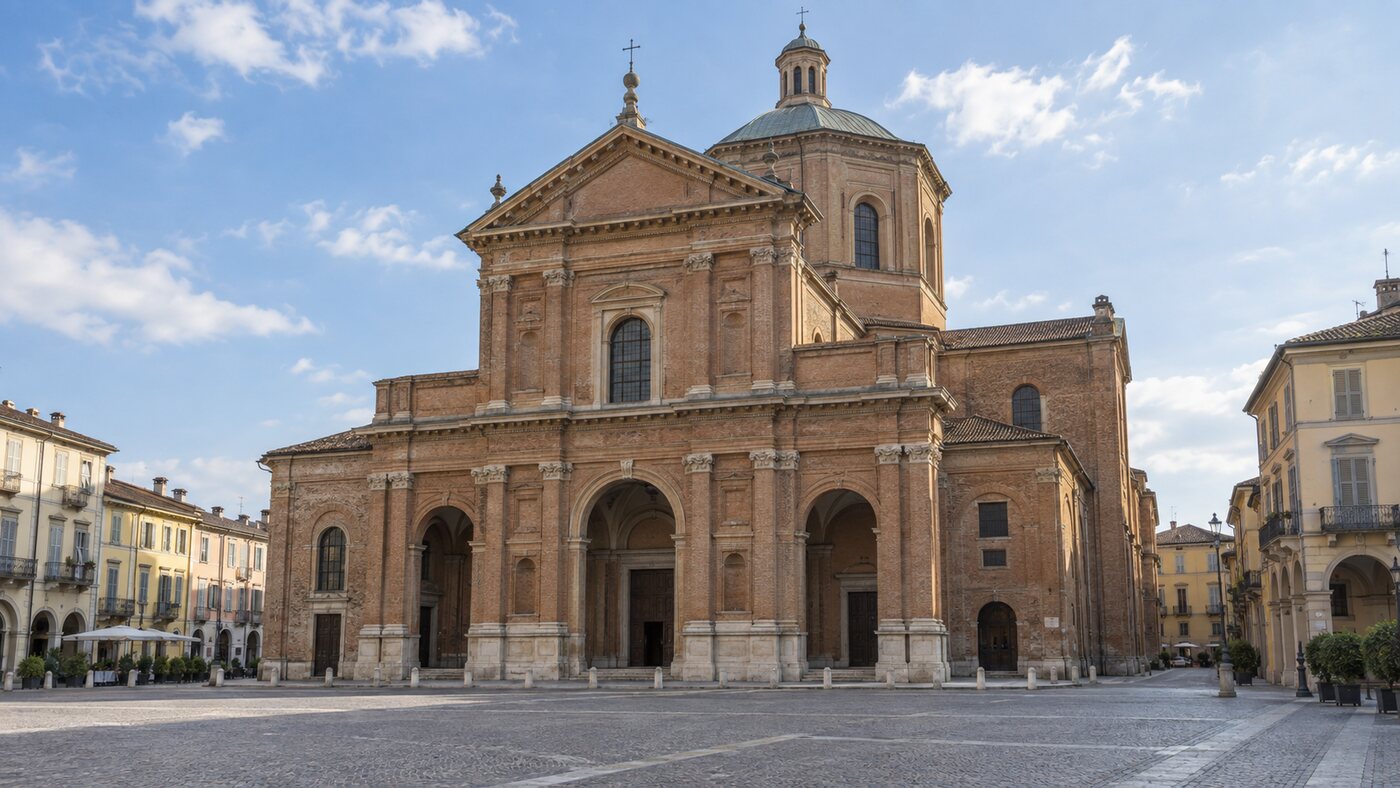 Veduta del Duomo di San Lorenzo a Voghera